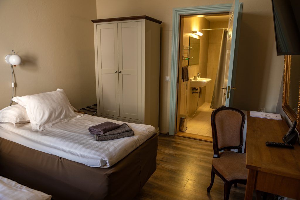 Cru Hotell Tallinnas. Standard kahene tuba, - tuba #1